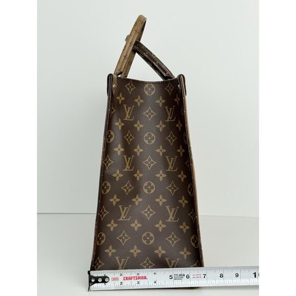 Louis Vuitton Monogram Giant Onthego GM Tote Bag Brown with Gold Hardware B-3 - Picture 15 of 16